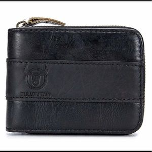 Bull Captain Leather Men’s Zip Bifold RFID Wallet
